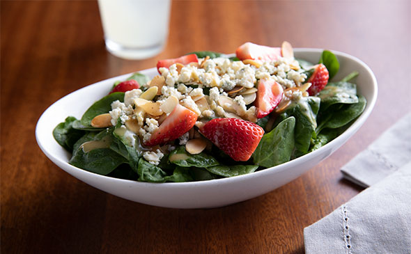 SPINACH AND STRAWBERRY SALAD